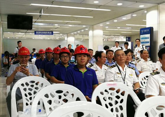 抢修遭台风重创的九洲港口岸，华体会(中国)huatihui·官方网页版,义不容辞！
