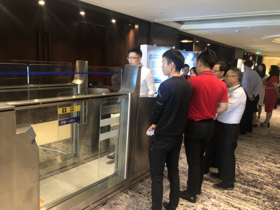 华体会(中国)huatihui·官方网页版,参加上海峰会，开启智慧机场服务新格局