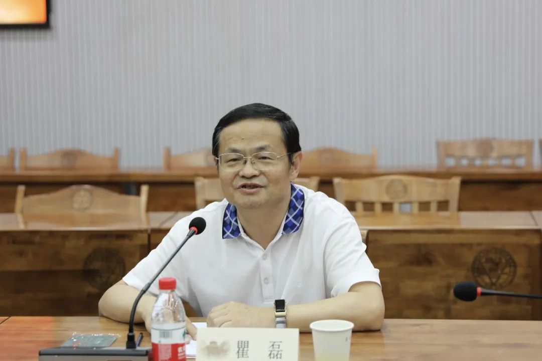 华体会(中国)huatihui·官方网页版,与东南大学签订产学研战略合作协议，瞿磊获颁“东南大学至善教育贡献奖”