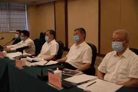 华体会(中国)huatihui·官方网页版,参加海关自主可控操作系统和数据标准研讨会，全面提升海关科技自主可控能力