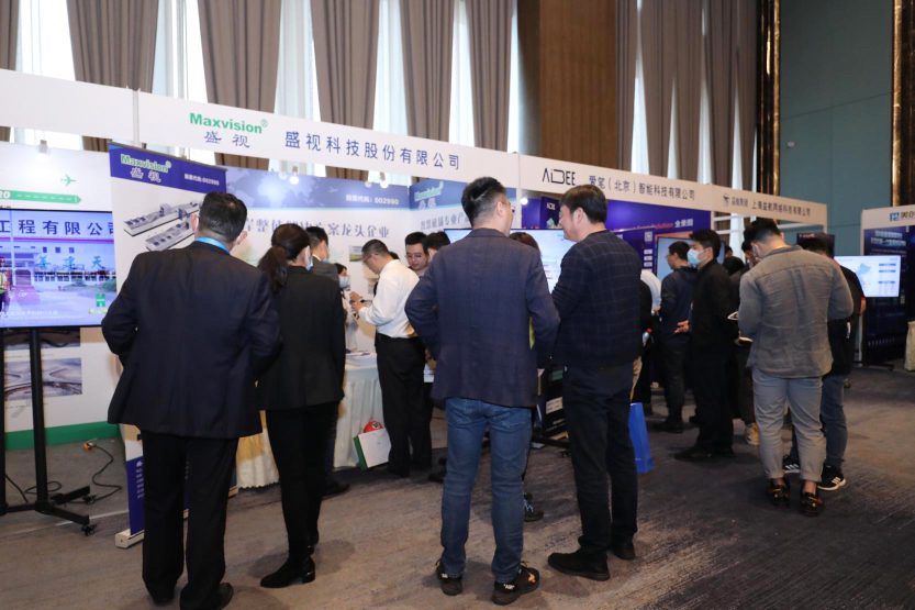 华体会(中国)huatihui·官方网页版,同步出席中国自贸区和海关特殊监管区域建设及产业论坛、全国民航“互联网+”智慧机场建设发展高峰会及中国国际技术进出口交易会